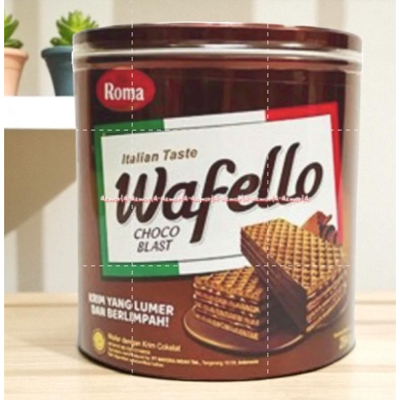 

Roma Wafello Choco Blast 234gr Italian Taste Wafer Coklat Kaleng Krim Yang Lumer Berlimpah Romma Wafelo Waferllo Chocolate