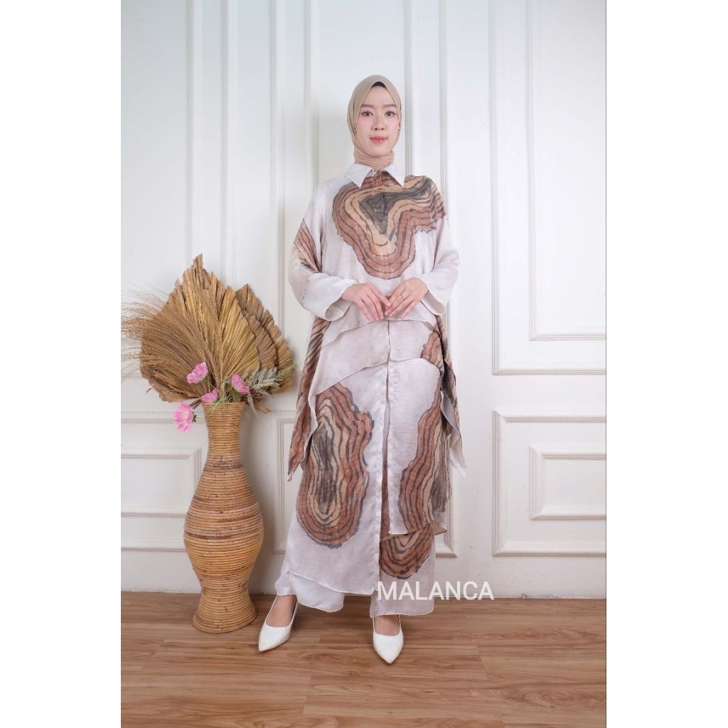 Setelan Kulot Eleganza Motif Kayu Santorini Silk Tie Dye