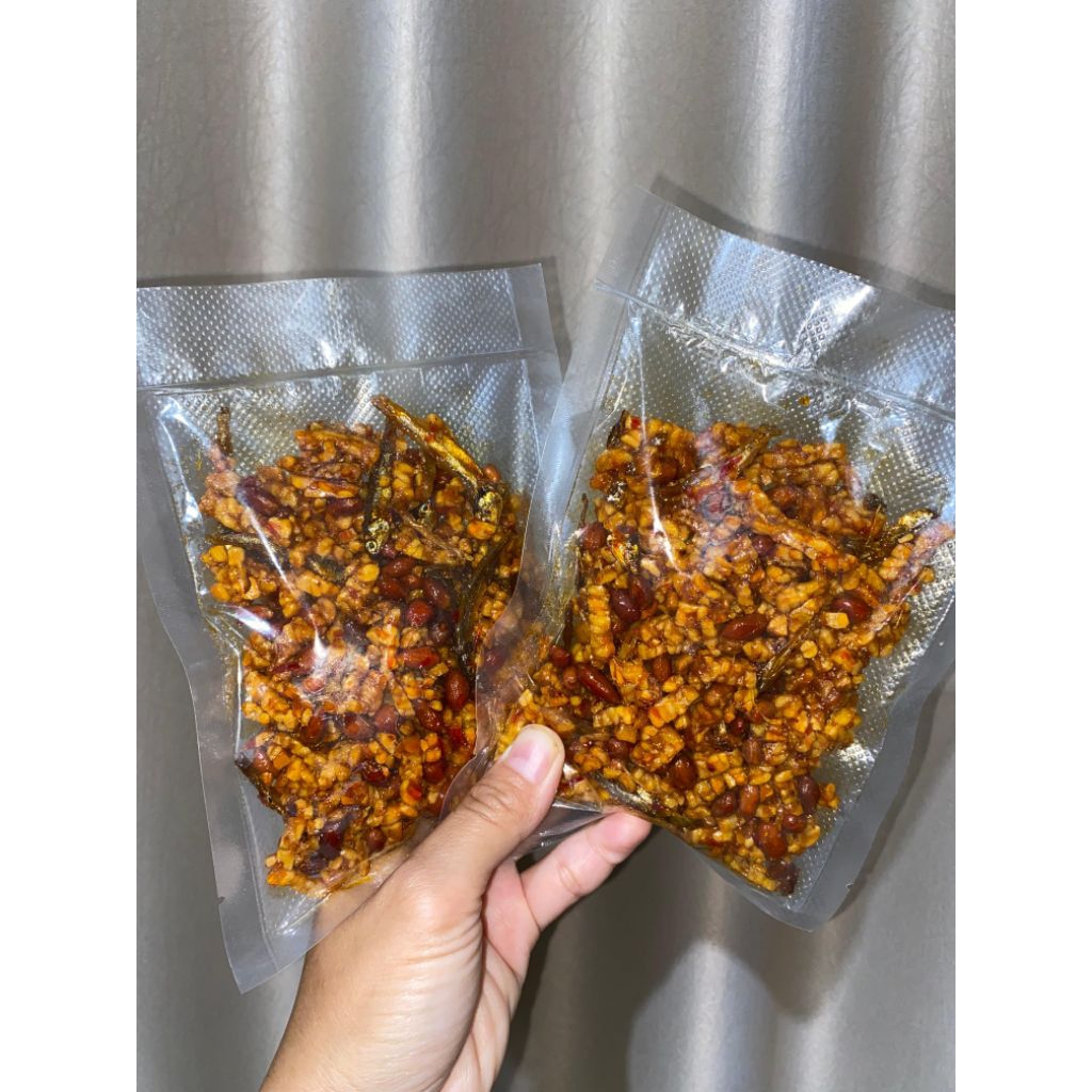 

TEMPE OREK TEMPE TERI KACANG GURIH RENYAH MANIS