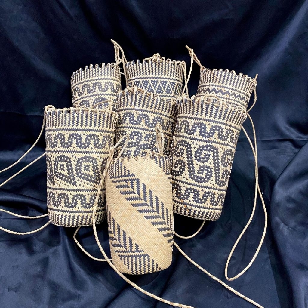 TAS ROTAN KHAS DAYAK - TAS SELEMPANG BOTOL DAYAK - TAS ETNIK DAYAK