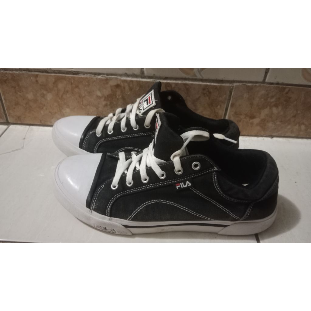 sepatu fila casual 42 preloved