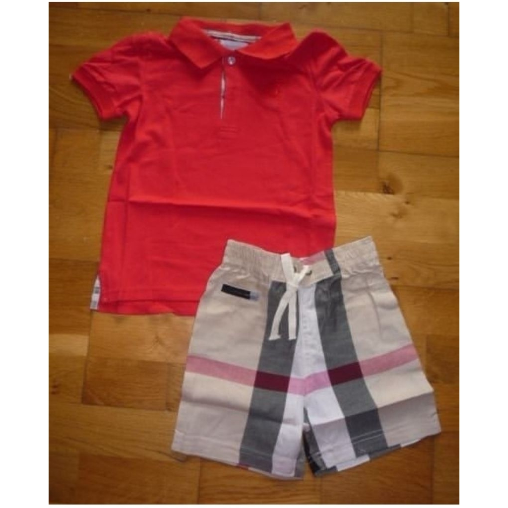 Setelan Burberry Anak Laki-Laki Kaos Kerah Merah