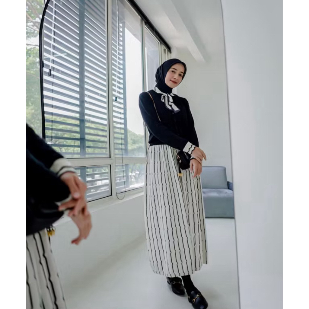 Preloved Jii by Gloria Agatha Skirt