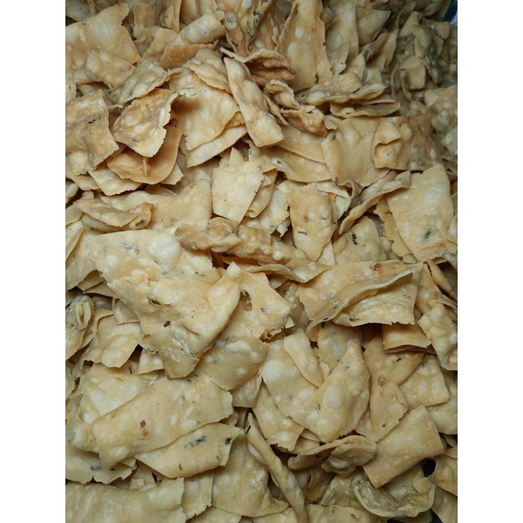 

Kue Bawang 100gr/keripik bawang/Pangsit Bawang