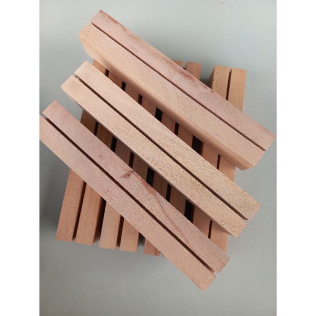 

stand holder/dudukan akrilik dari kayu Mindi dan mahoni