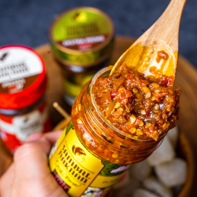 

SAMBAL NAKNAN: Sambal Bawang Merah Kemasan Botol 140 gram / Level 1 (Pedas Regular) / Level 3 (Pedas Medium) / Level 5 (Pedas Extra)