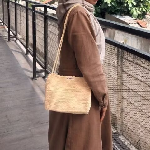 kedelapan crochet | Izza bag - sling bag crochet- tas rajut | handmade