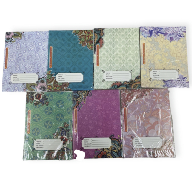 

MICROSTAR / JENIA SAMPUL BUKU QUARTO MOTIF BATIK (ISI 20 LEMBAR)