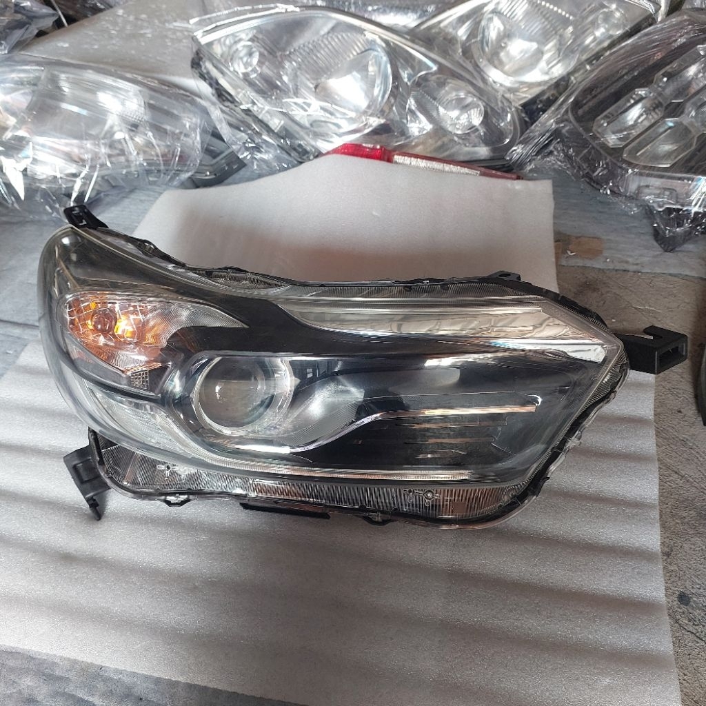 Headlamp Lampu Depan Brio Mobilio RS Facelift 2018 2019 2020 Original