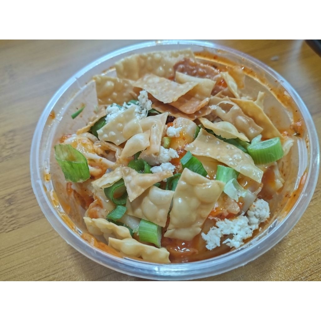 

Wonton kuah& Wonton spicy Chili oil