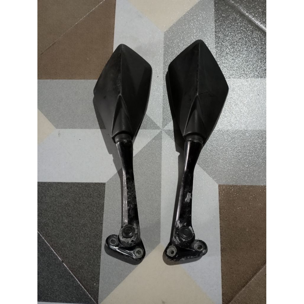 Spion Honda CBR 150 R Facelift Sepasang Kanan Kiri Original Second