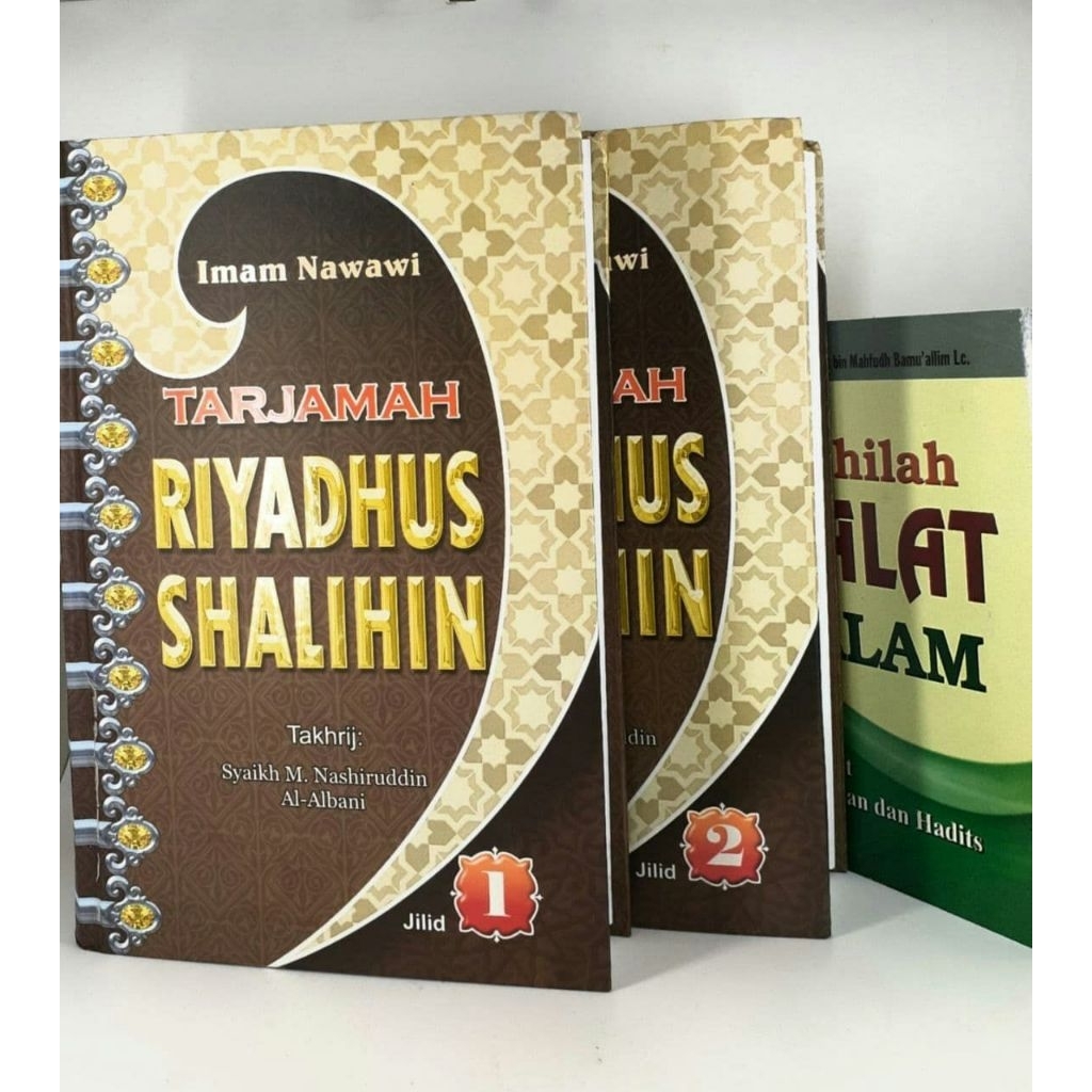 Buku Tarjamah Riyadhus Shalihin Jilid 1-2 Lengkap
