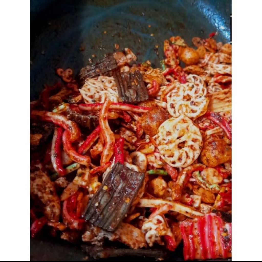 

TERLARIS Seblak mix 500 gram gurih pedas daun jeruk