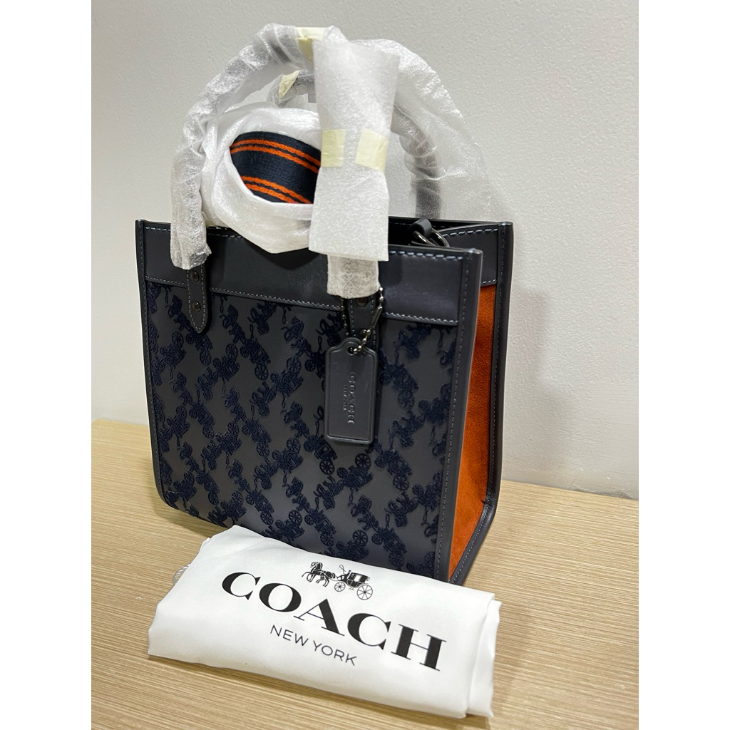 Coach field tote 22 midnight navy (butik item)