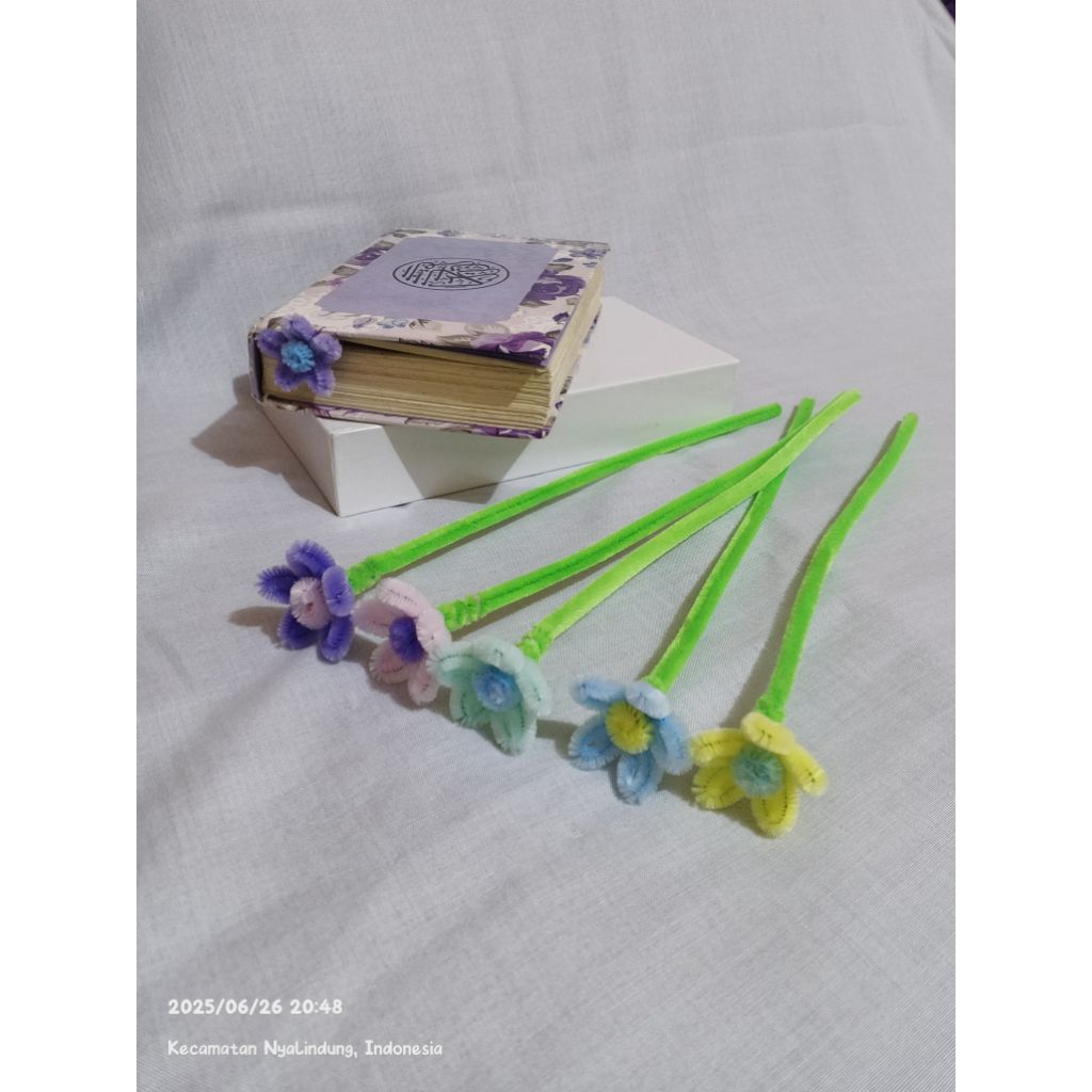 

pembatas buku/kawat bulu /luchuu/custom