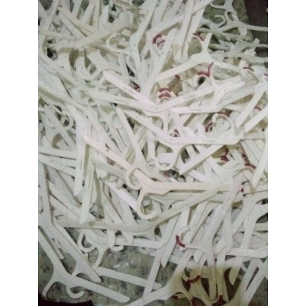 Hanger Murah Bekas Toko