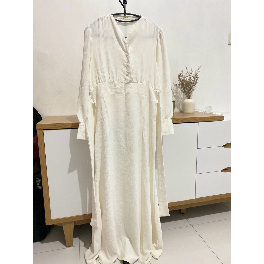 Preloved Dress Putih