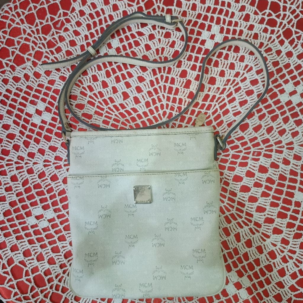 MCM MUNCHEN WHITE SLING BAG