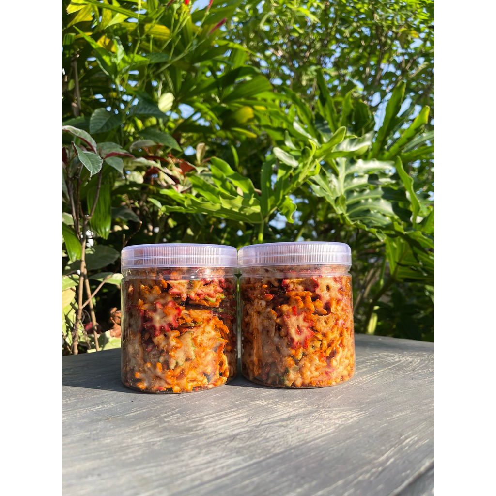 

Kerupuk seblak Bintang Pedas 250 daun jeruk gram by : GOBYOZZ snack pedas