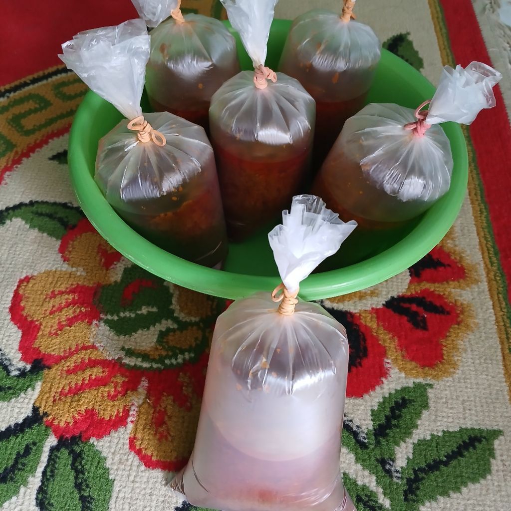 

Bumbu nasi samen atau nasi tomat