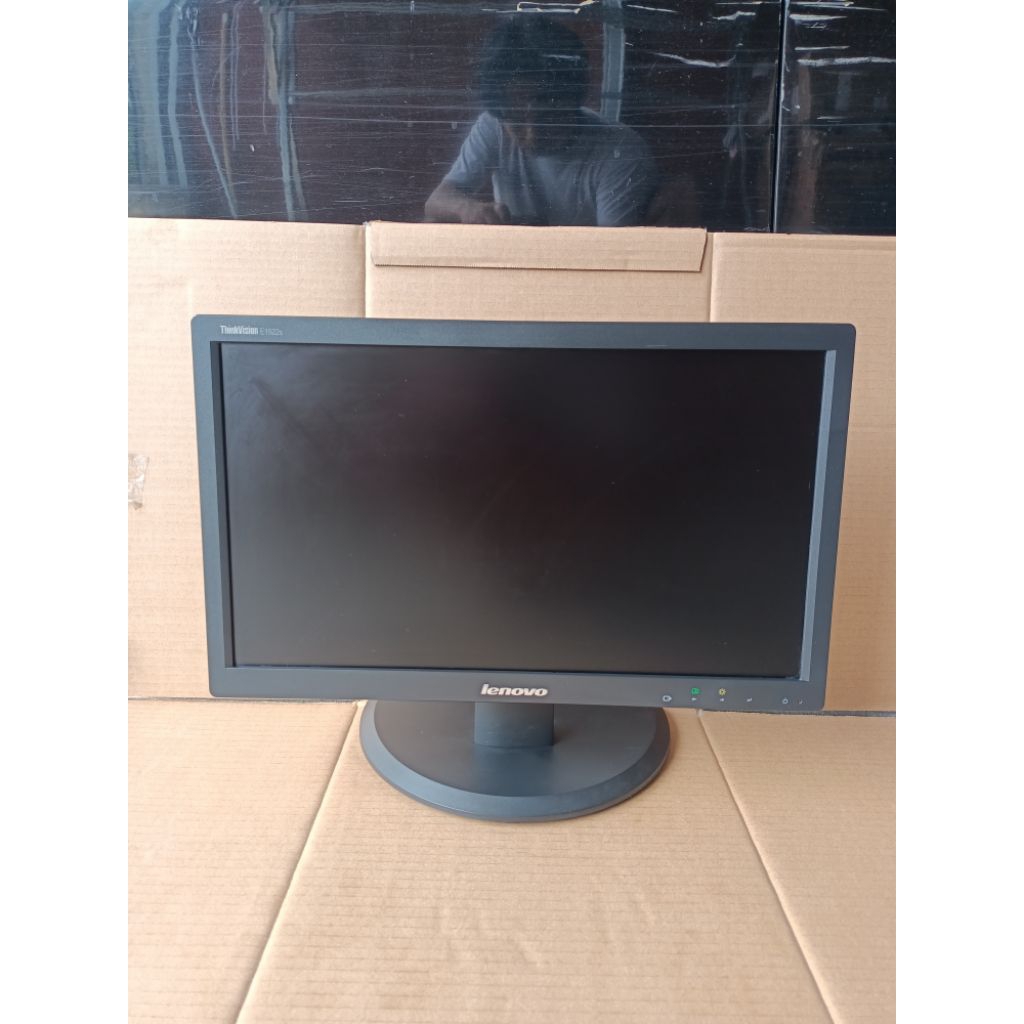 Monitor Lenovo E1922s LED 19Inchi Mulus Lengkap Kabel