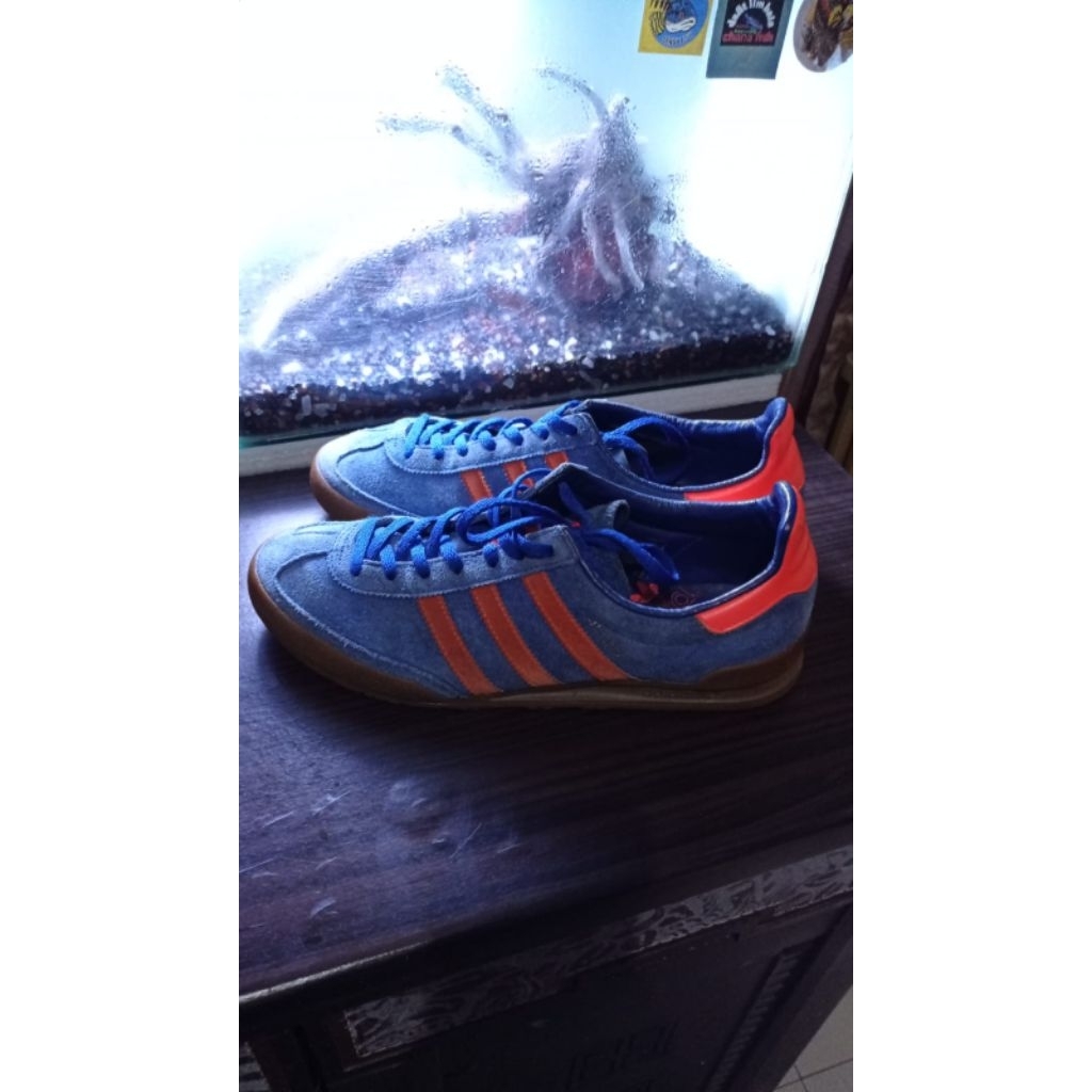 adidas jeans original size 42