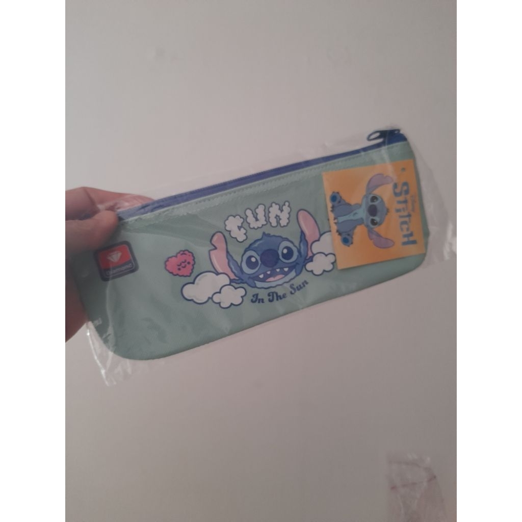 

Gift stitch tempat pensil