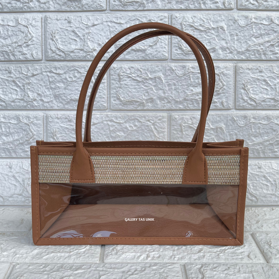 

Tas Hampers Mika Mendong (Carbella) Untuk 3 Toples Silinder Keranjang Parcel Hari Raya