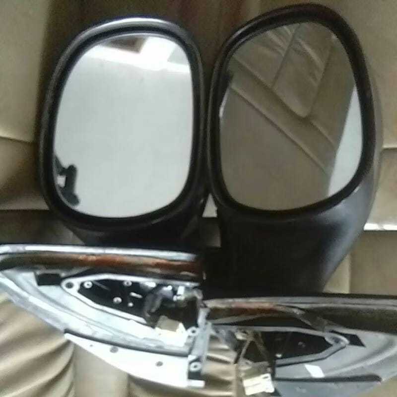 Spion Copotan KIA CARNIVAL Original