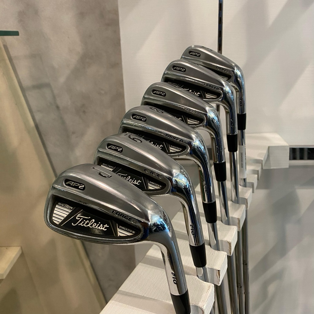 Titleist AP2 710 Iron Set 5-P (6 pcs) Dynamic Gold Flex S200