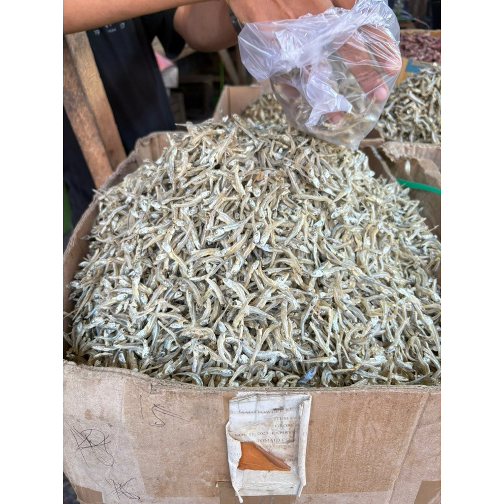 

IKAN TERI MEDAN ASLI KELAS 1 BEST SELLER berat 100gr (1 ons)