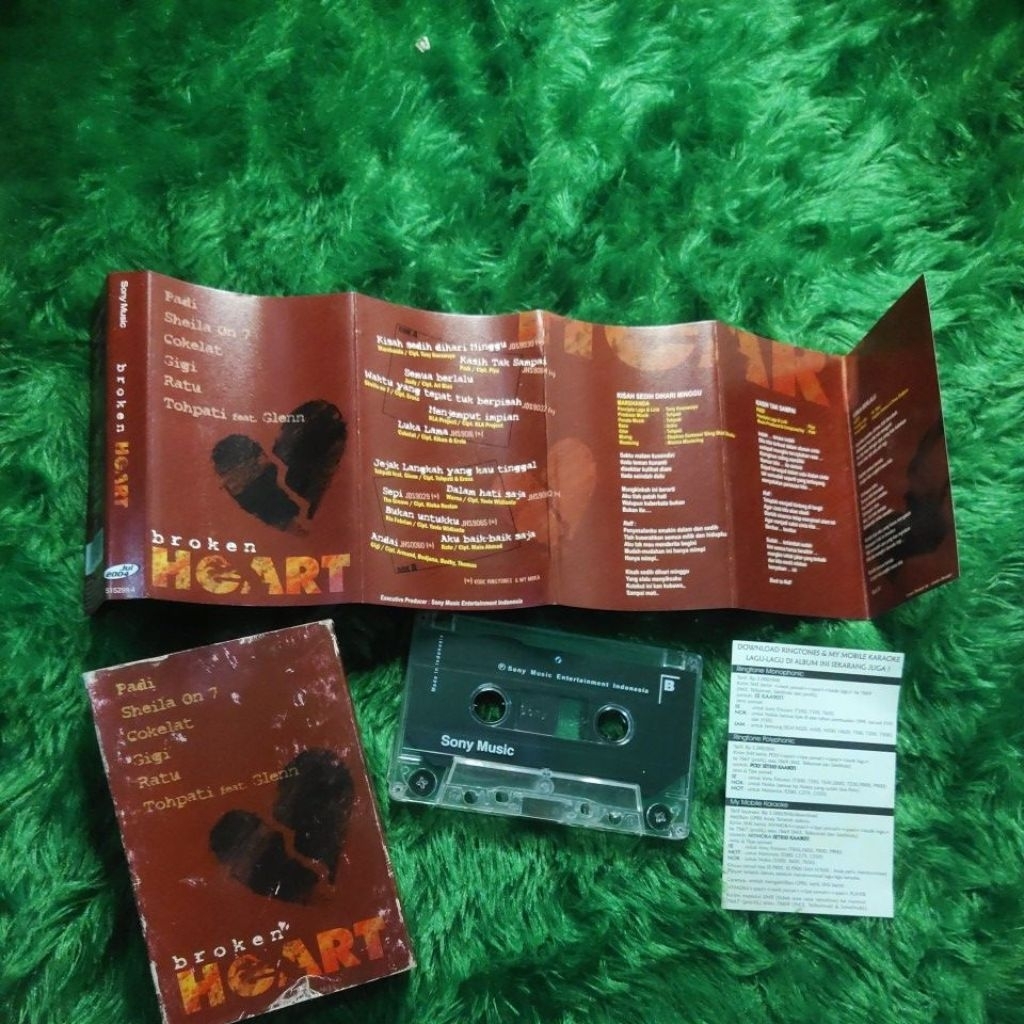 Kaset Pita Kompilasi Broken Heart (padi, sheila on 7, gigi, cokelat, dll)