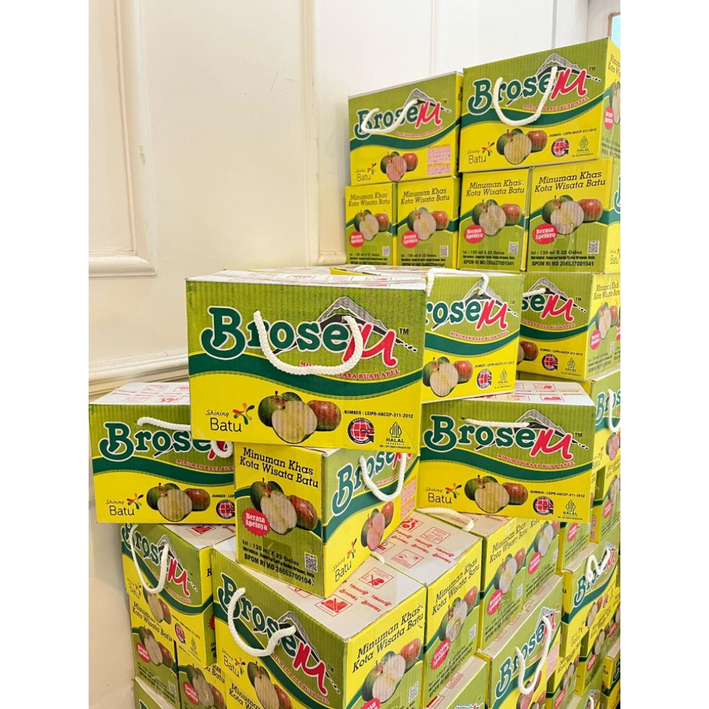 

Sari Apel Brosem Oleh oleh khas Batu Malang Isi 32 kirim seluruh Indonesia