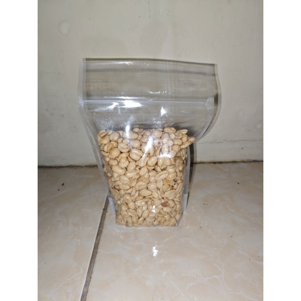 

Kacang Bawang Daun Jeruk 500 gr