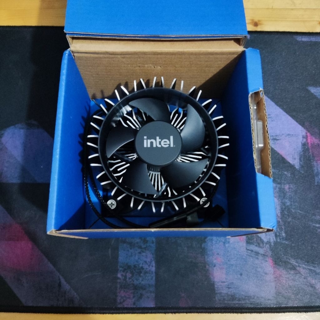 Intel Laminar RH1 CPU Cooler LGA 1700