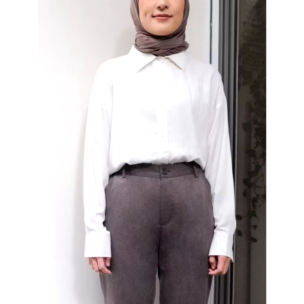 PL - thenblank loose shirt broken white | kemeja wanita lengan panjang warna putih tulang