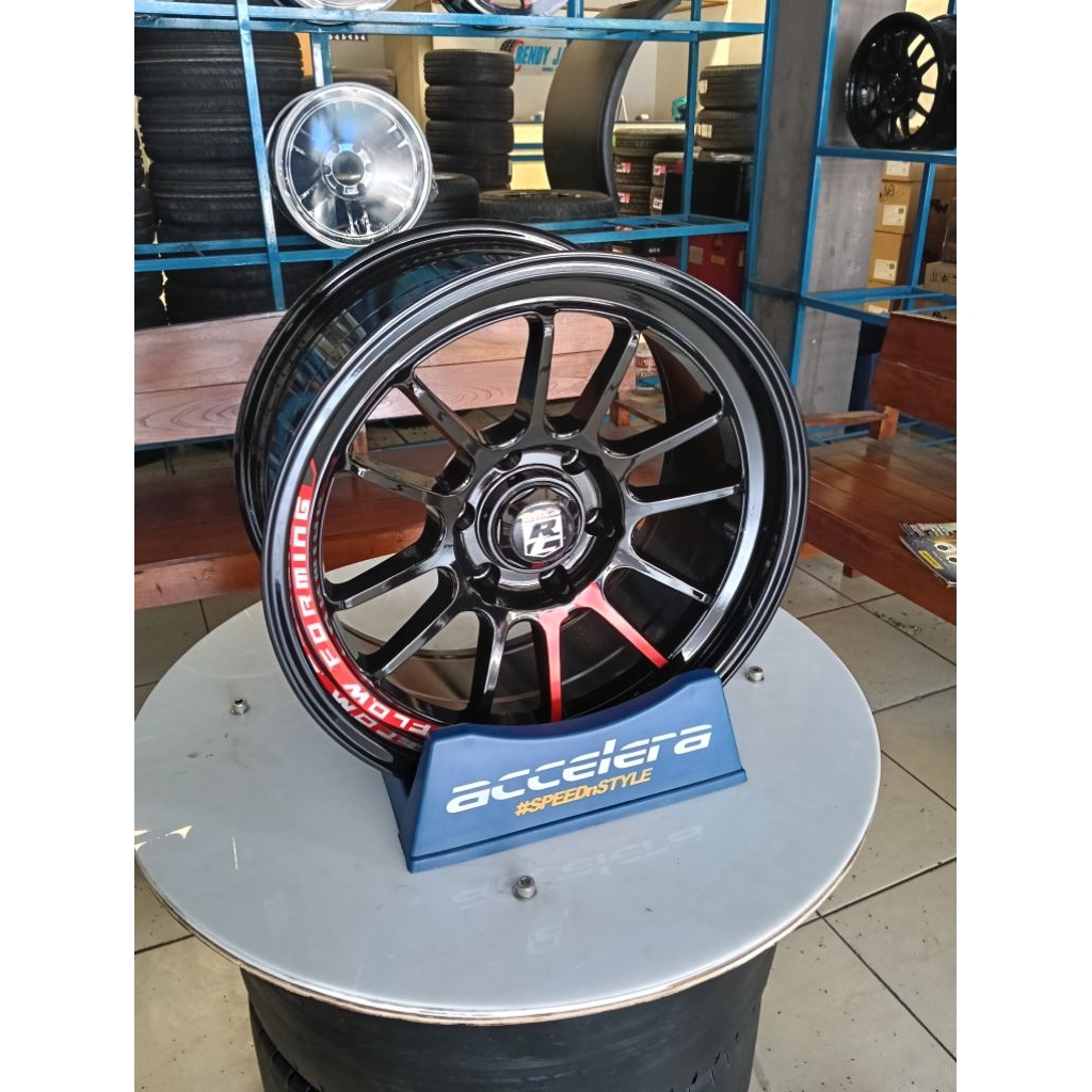 Velg R18 Venom pcd 6 x139