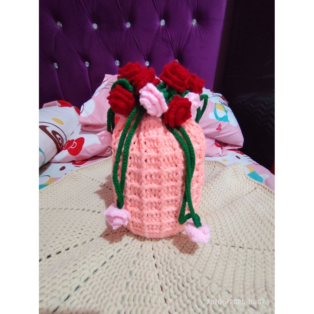 Tas rajut serut bunga mawar handmade