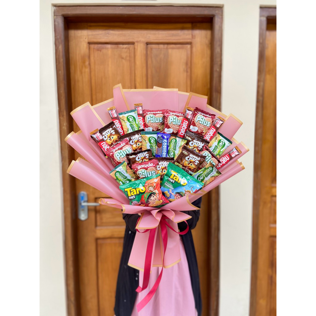 

buket snack murah rendom/buket bunga snack/buket snack gift/buket snack semarang/buket snack kado