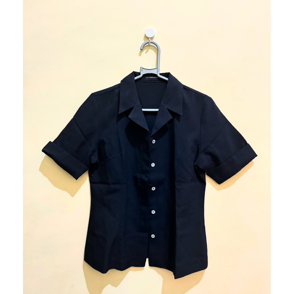 [PRELOVED] Kemeja The Executive | Kemeja Hitam Preloved | Kemeja premium | Blazer Hitam