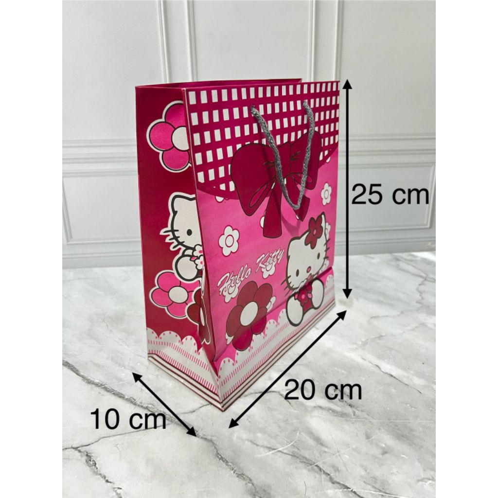 

(1 Lusin = 12 Pcs) Paperbag R6 ULANG TAHUN uk. 20x10x25 cm / Paperbag hajatan / Paperbag souvenir / Goodie bag