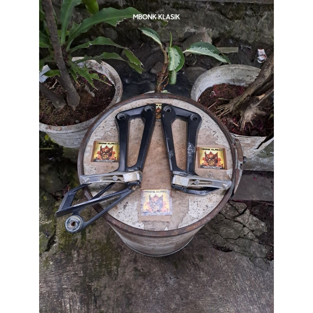 footstep mx king ORIGINAL footstep belakang mx king foot step belakang mx king footstep belakang yam