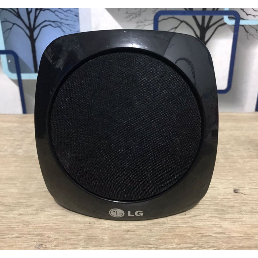 Speaker satelit home theater LG