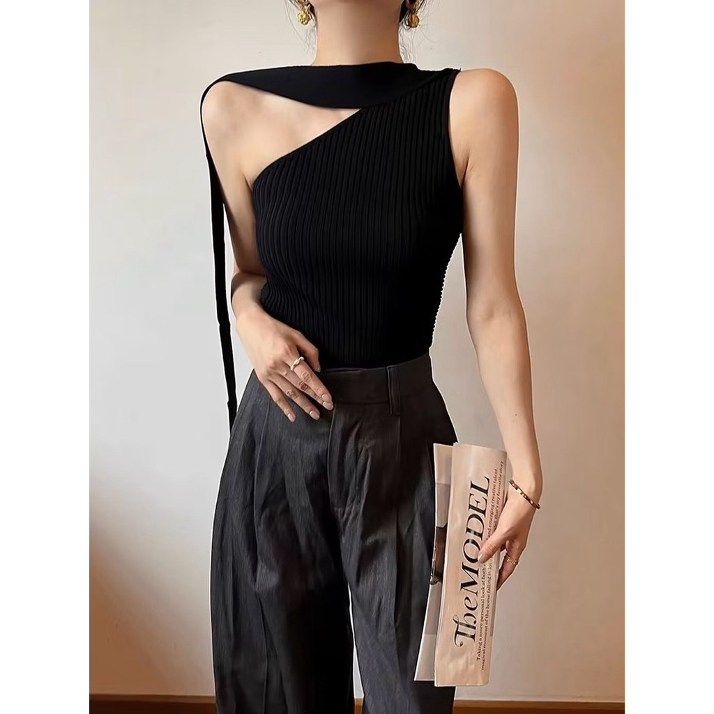 Zukycollection - Knit top off shoulder