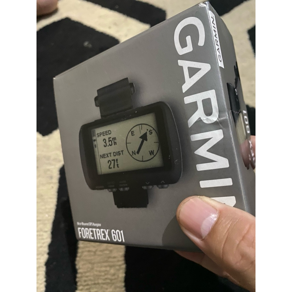 Garmin Foretrex® 601 Wrist-mounted GPS navigator with smart notifications