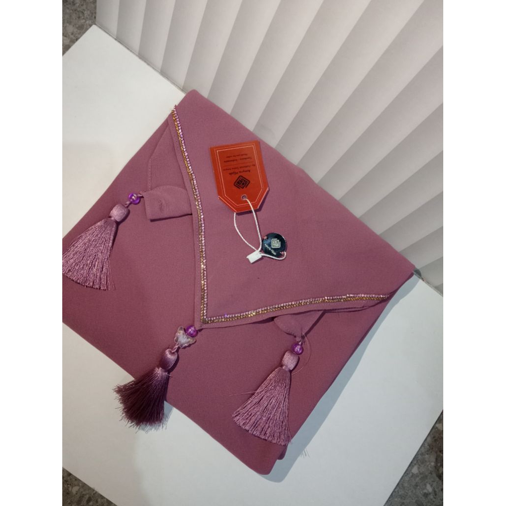 KHIMAR AMYRA 02 By Amyra Hijab [ Set Cadar ]  Khimar Segiempat Zipper Tassel