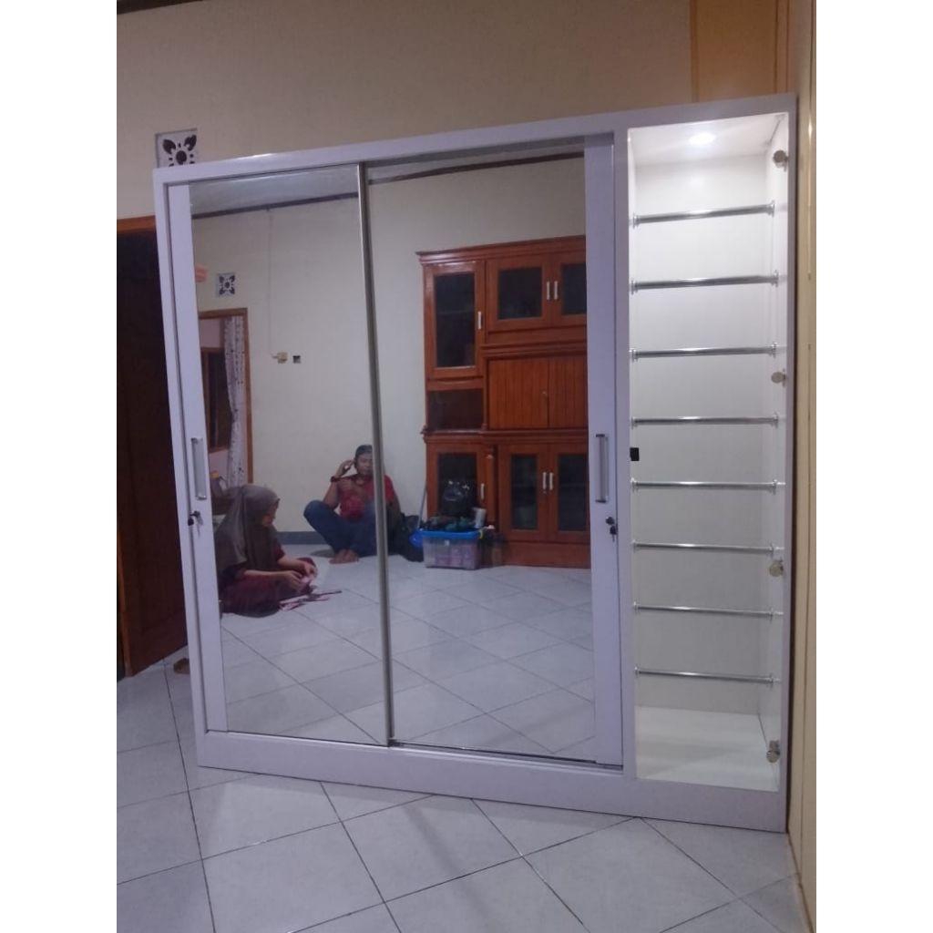 lermari pakaian sliding pintu 2 kaca + gantungan hijab / lemari pakainan minimalis