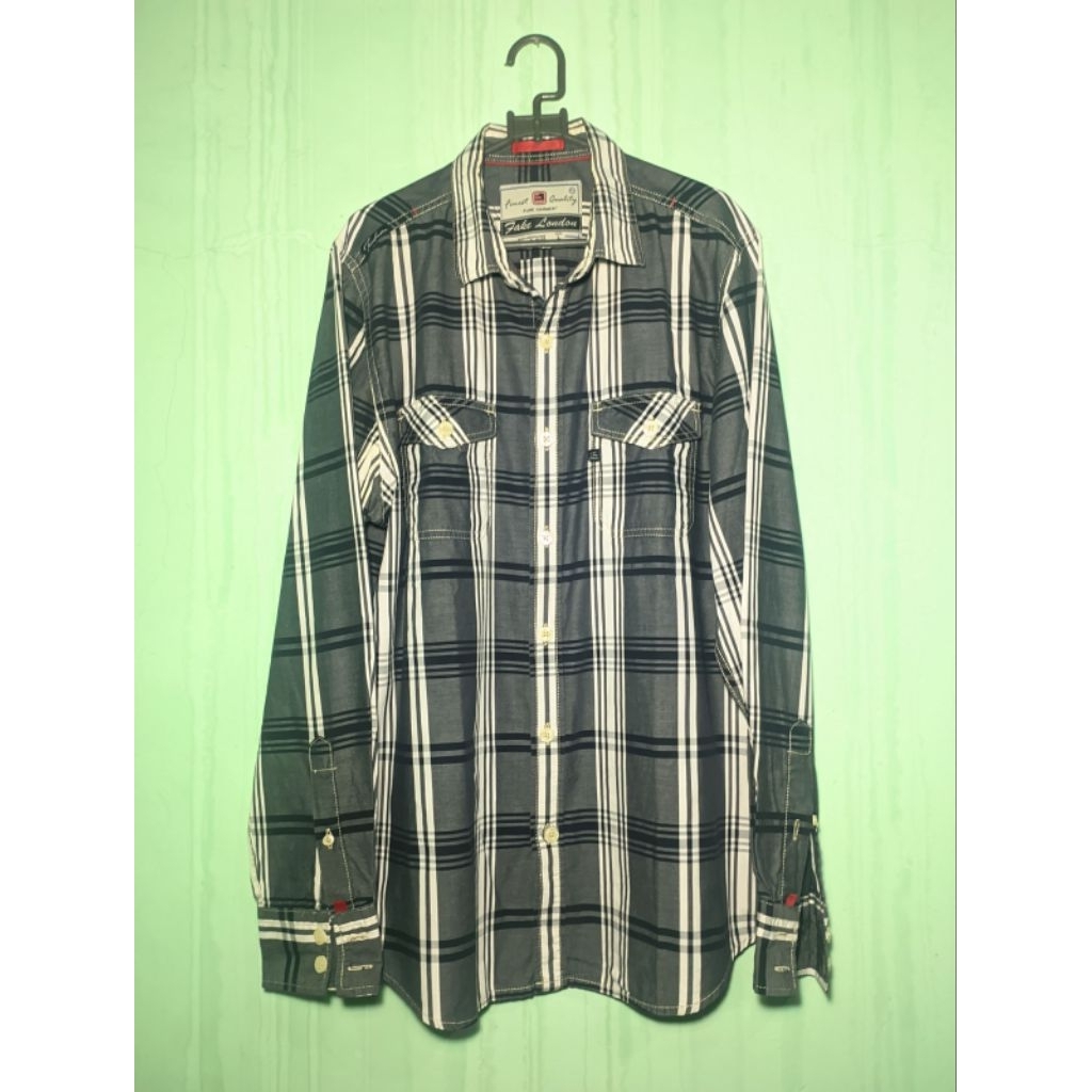 Preloved Kemeja Fake London