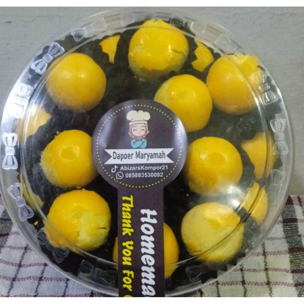 

Kue Nastar Isi Nanas Premium Wijsman 250 - 500 Gram