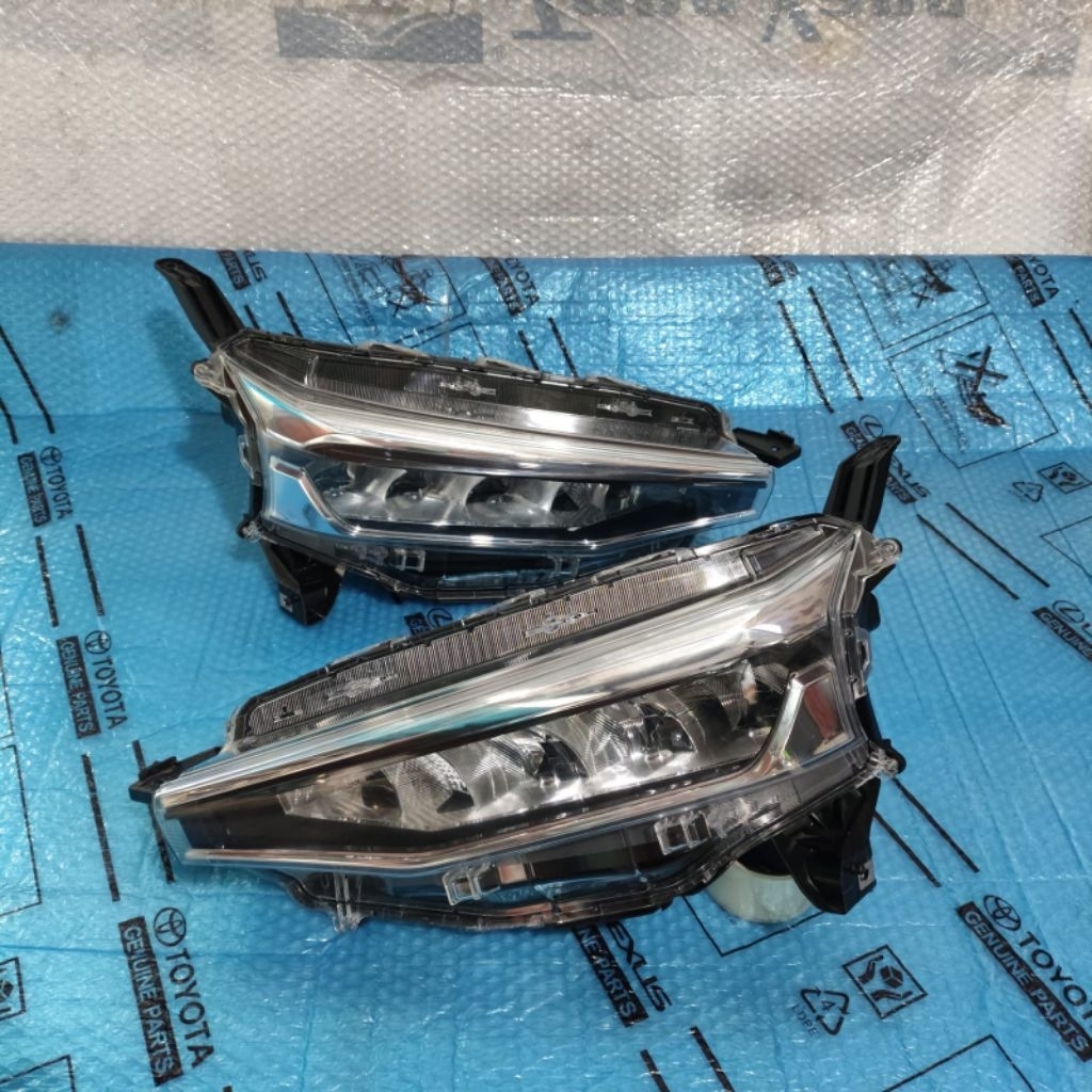 HEADLAMP LAMPU DEPAN MOBIL TOYOTA AVANZA G 2022 2013 2024 ORIGINAL SEPASANG